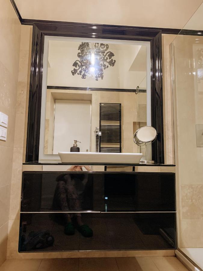 The Duomo Exclusive -43 Passi Dal Duomo- Apartment Firenze Bagian luar foto